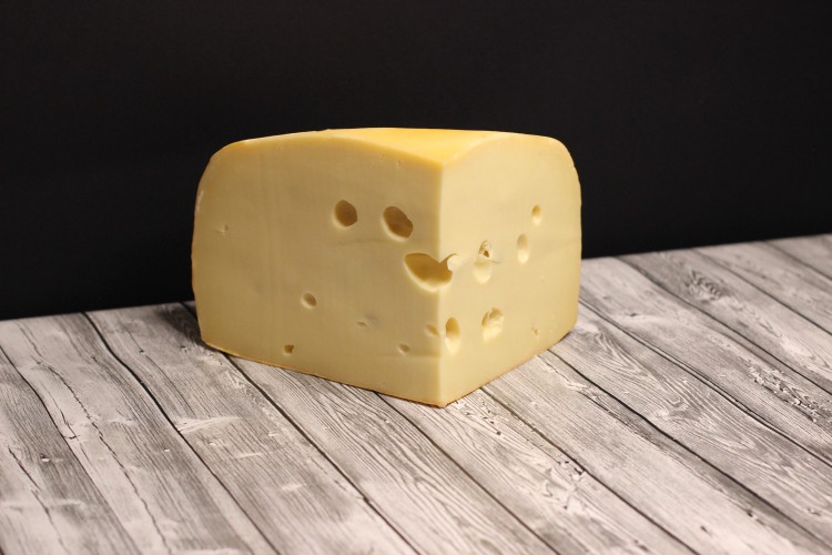 Сыр Маасдам