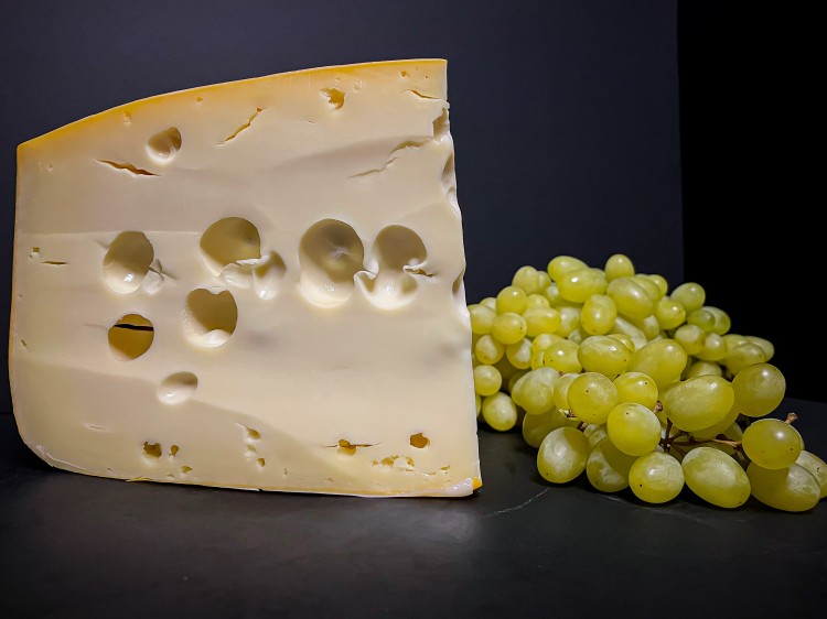 Сыр Маасдам