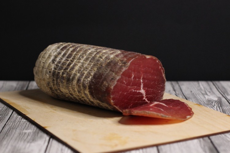 Сыровяленая говядина