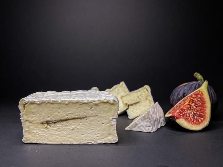 Сыр Брилья-Саварен с трюфелем